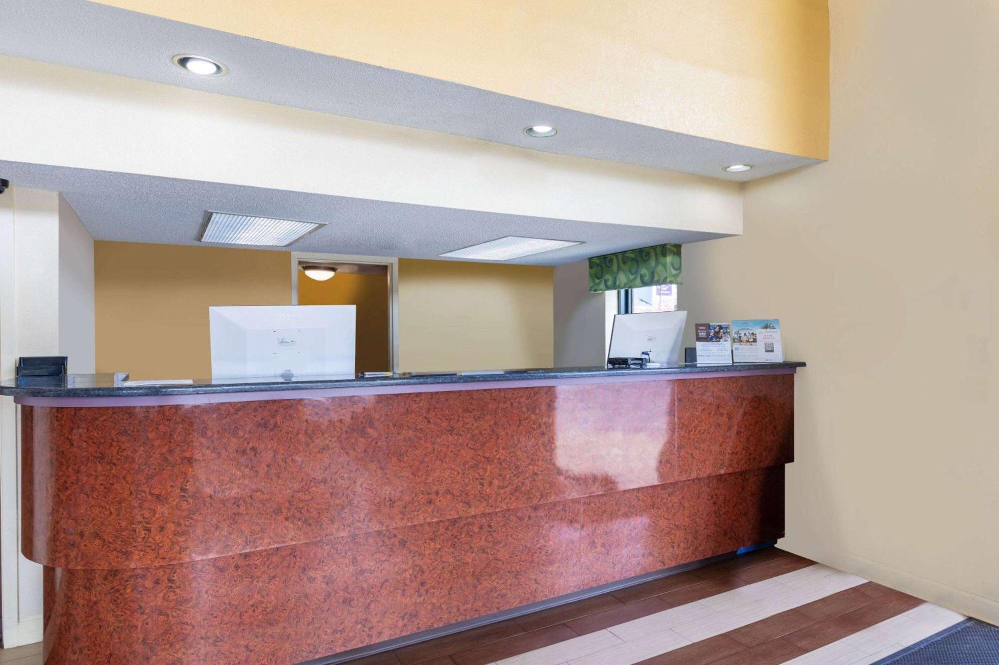 Days Inn By Wyndham Florence/I-95 North Zewnętrze zdjęcie